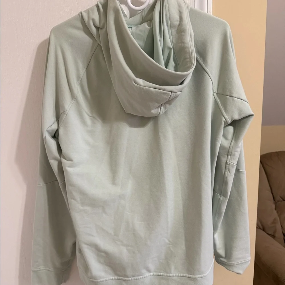 Lululemon Athletica Light Green Hoodie and Sweatpants Set - Picture 5 of 6